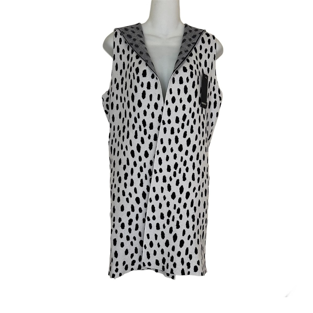 WOMEN’S OPEN LONG COAT WITH HOOD. BLACK AND WHITE- SIZE SMALL